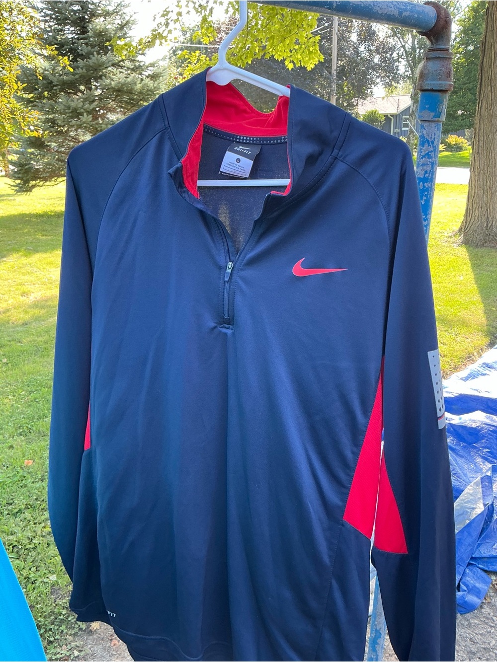 3 Men’s size Large Nike tops